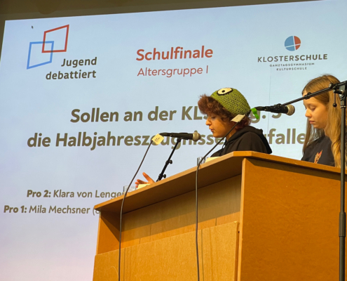 Teilnehmer beim Schulfinale von Jugend debattiert